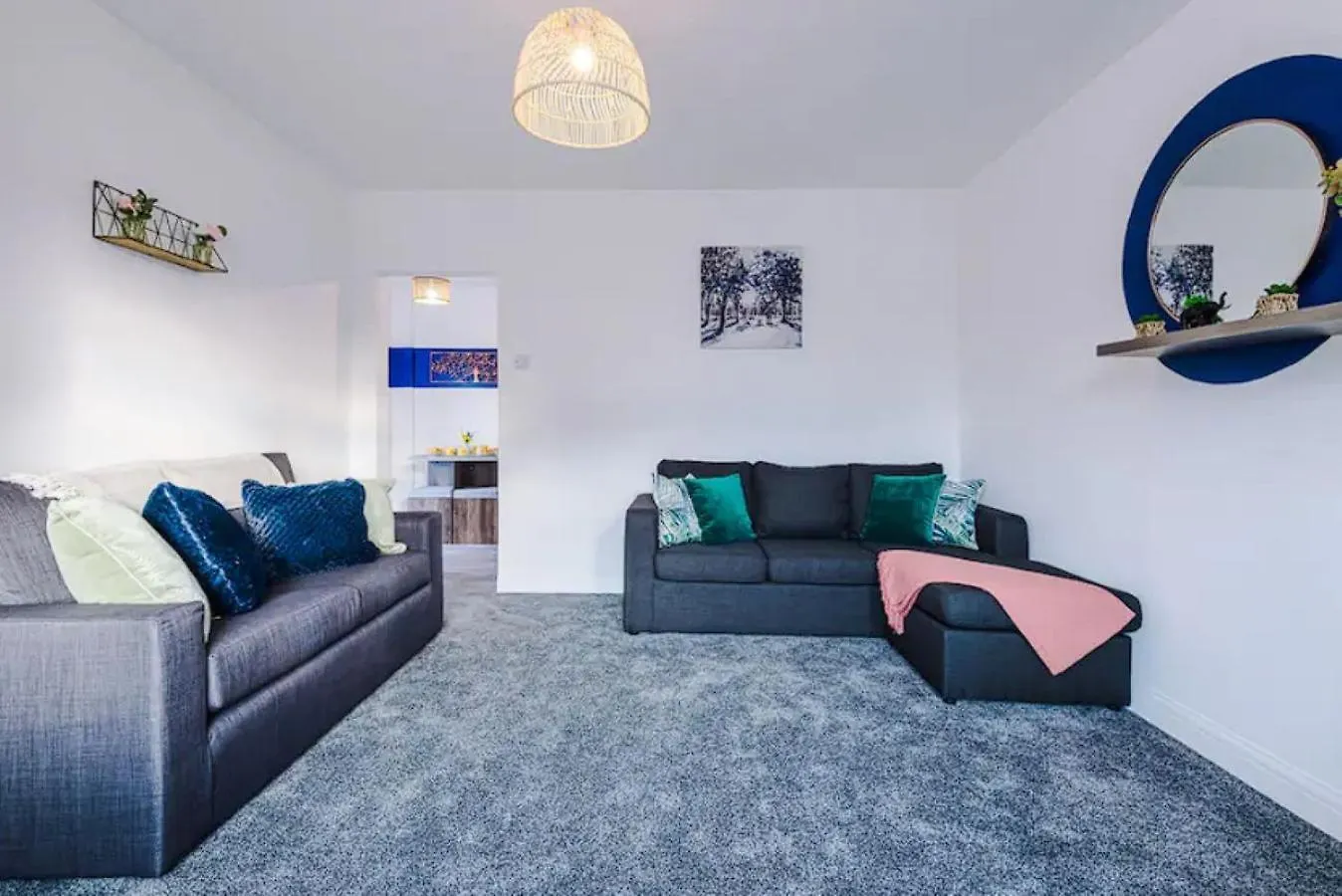 Charming And Modern 3Br Home Steps Away From City Center Йорк Дом отдыха